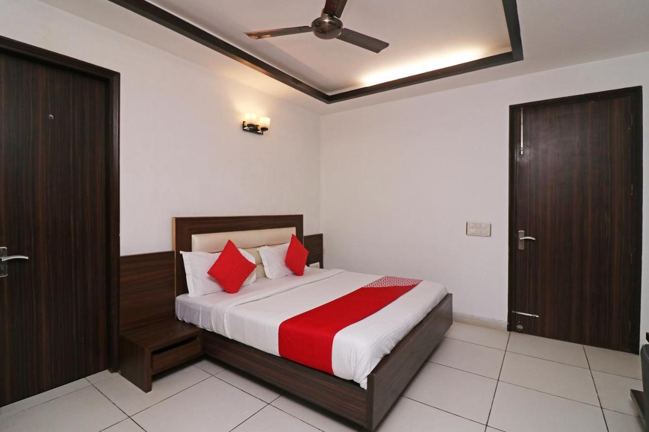 Wonderland Inn Near Aravali Biodiversity Park Gurgaon Luaran gambar