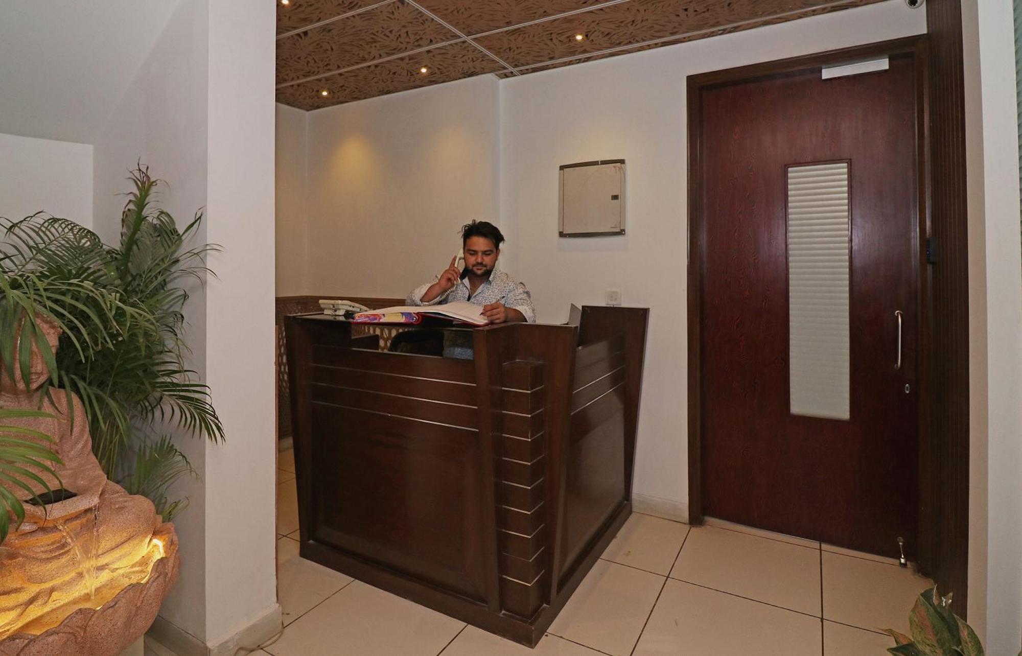 Wonderland Inn Near Aravali Biodiversity Park Gurgaon Luaran gambar
